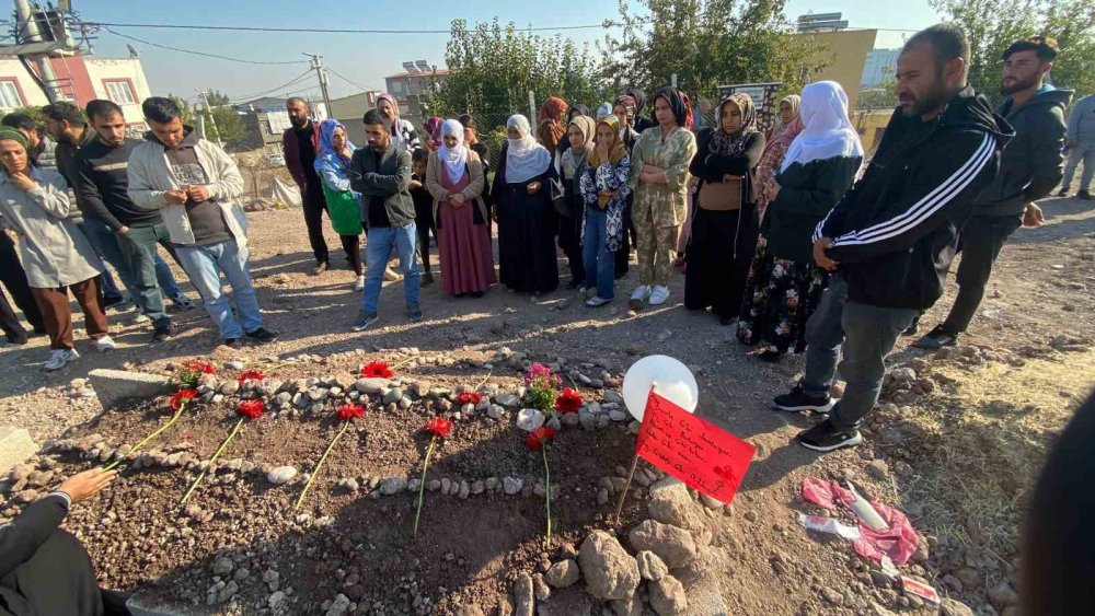 Diyarbakır’da geniz eti ameliyatı için hastaneye giden Damla'nın ölümü ailesini şok etti