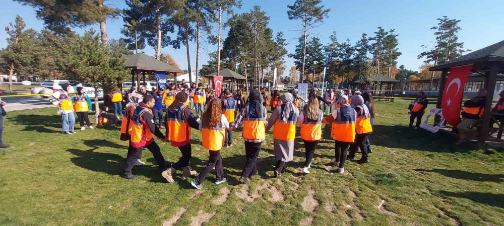 Erzurum'da AFAD Gönüllü Buluşması etkinliği eğlendirdi