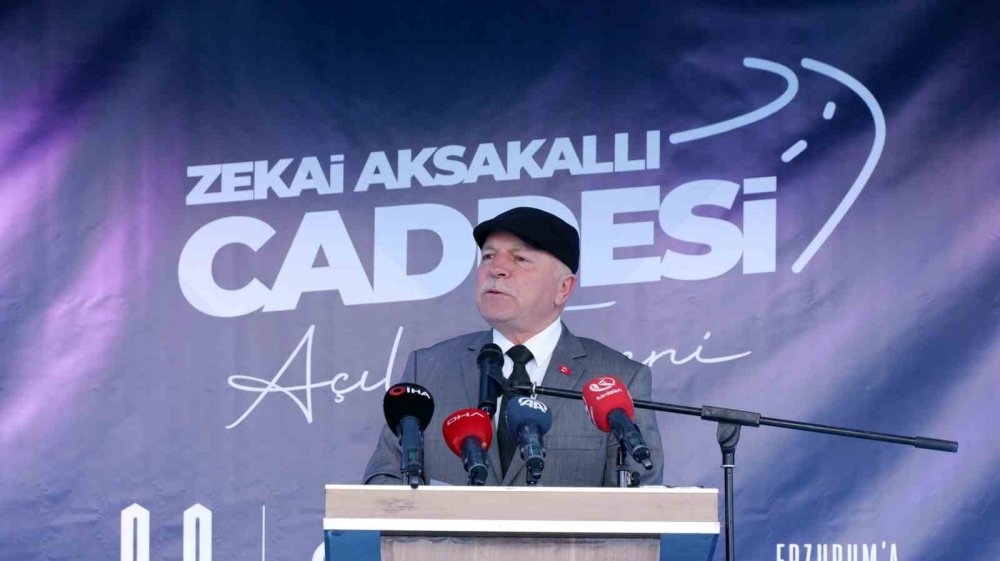 Emekli Korgeneral Zekai Aksakallı’nın ismi Erzurum’da bir caddeye verildi