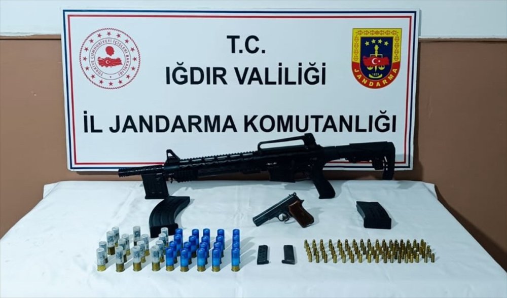 Iğdır'da kaçakçılık operasyonu: 3 gözaltı