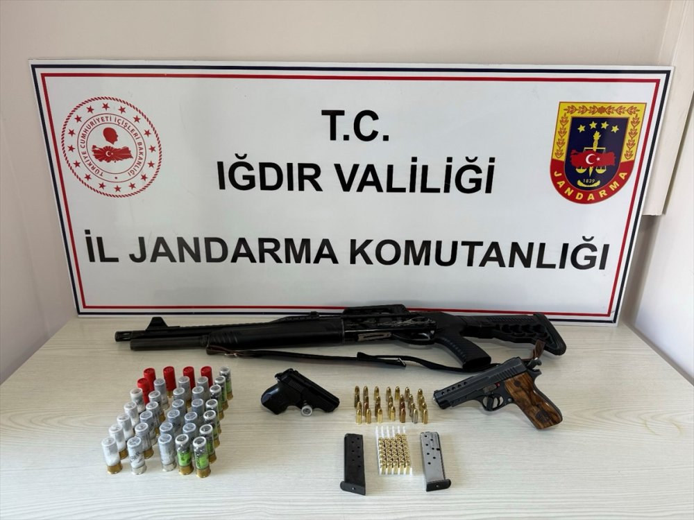 Iğdır'da kaçakçılık operasyonu: 3 gözaltı