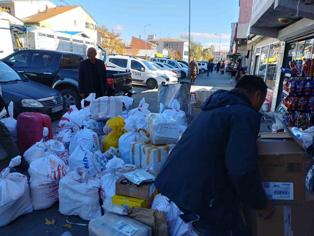 Muş'tan batı illerine kışlık erzak sevkiyatı başladı