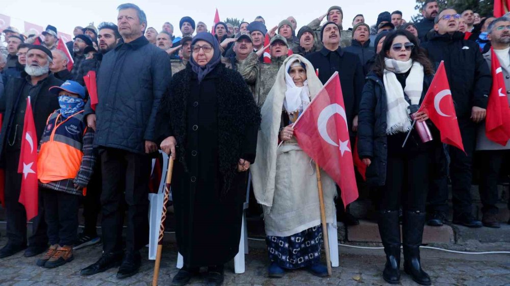 Erzurum'da Nene Hatun'un torunu: "Çocuğum annesiz büyür ama vatansız büyümez"