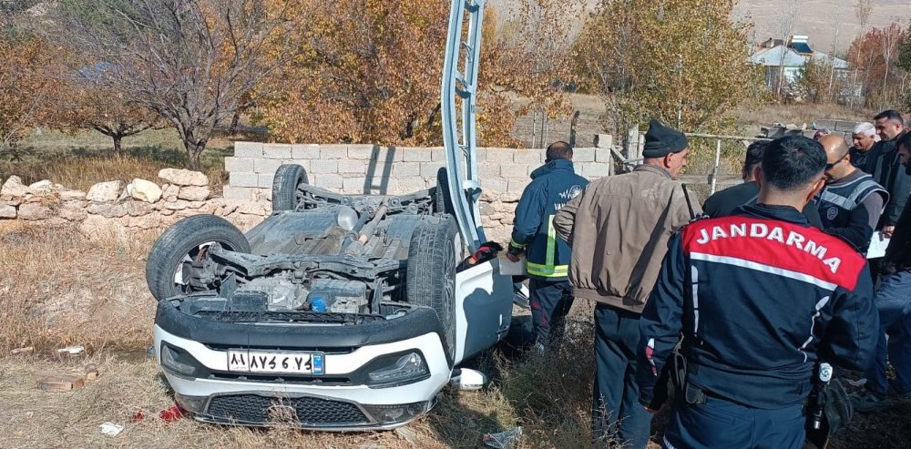 Van’da İran plakalı otomobil takla attı