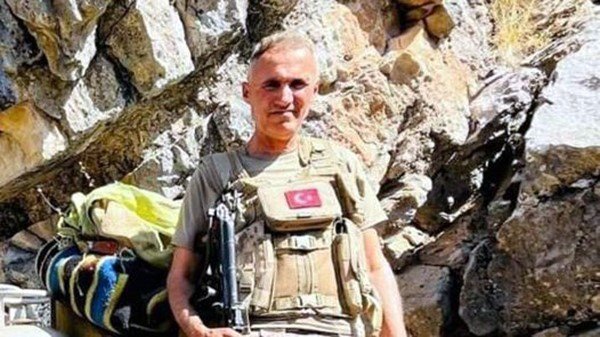 Kalp krizi sonucu hayatını kaybeden güvenlik korucuları Bitlis'te toprağa verildi