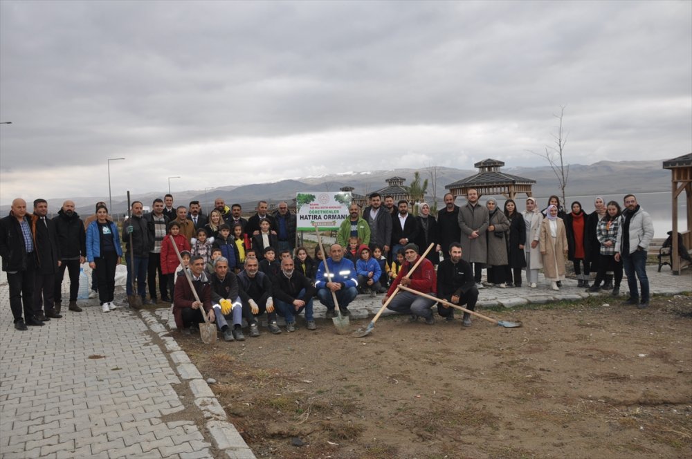 Muş'ta Öğretmenler Günü anısına hatıra ormanı oluşturuldu