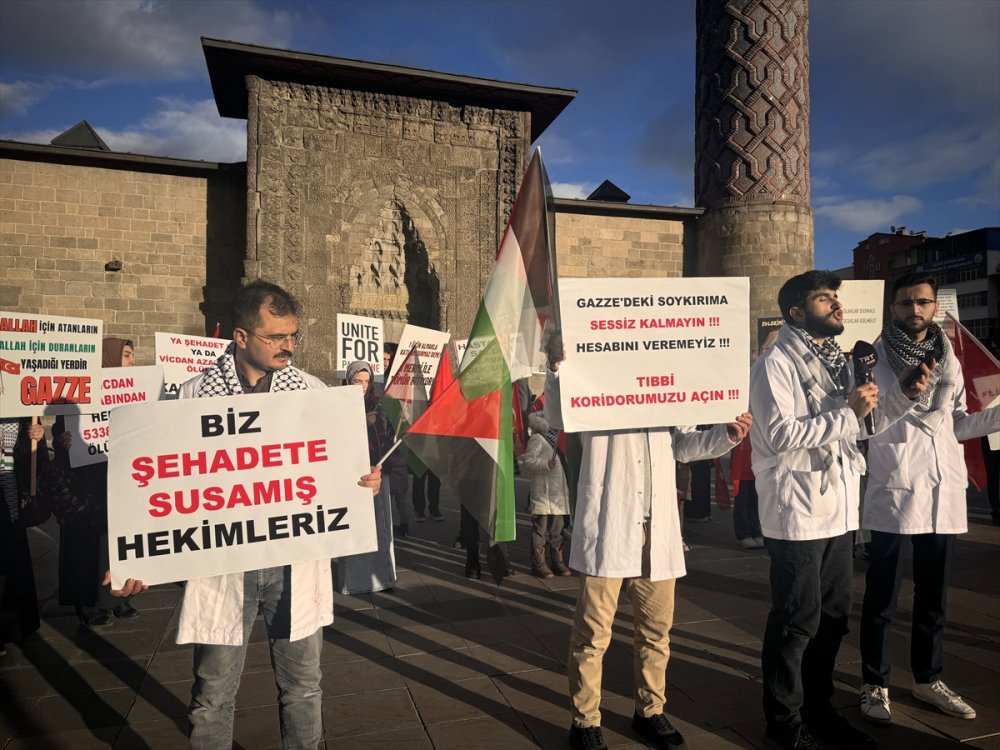 Erzurum'da sağlık çalışanları, Gazze için bir kez daha yürüdü