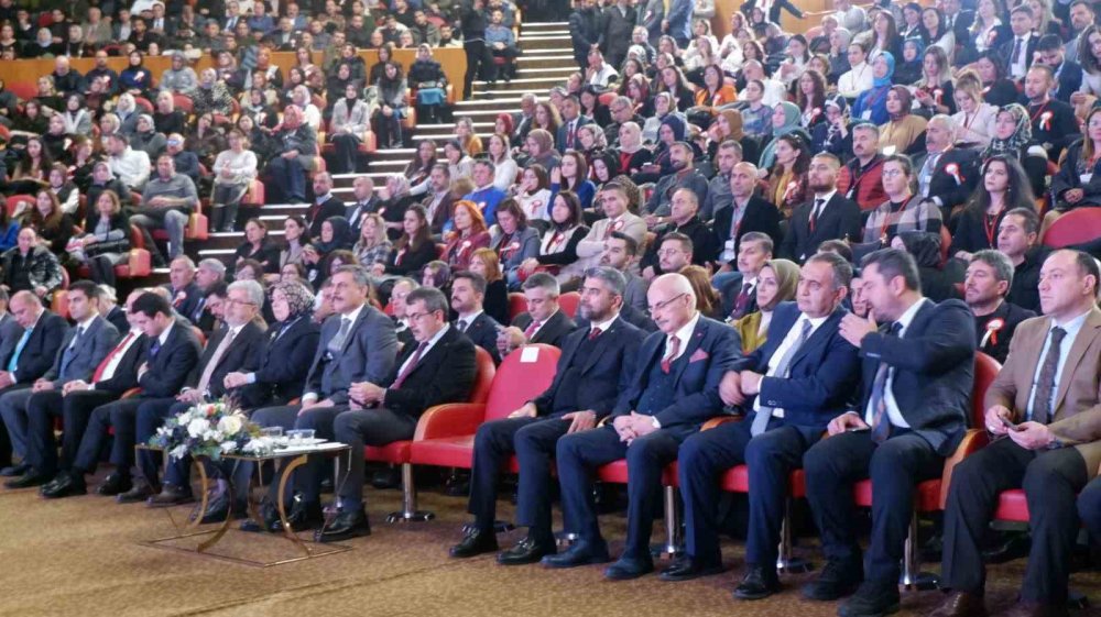 Atatürk Üniversitesi'nde "Öğretmen Gözüyle" Temalı Maarif Kongresi