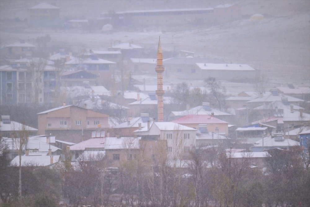 Van, Hakkari, Bitlis ve Muş'ta 283 yerleşim yerinin yolu kapandı