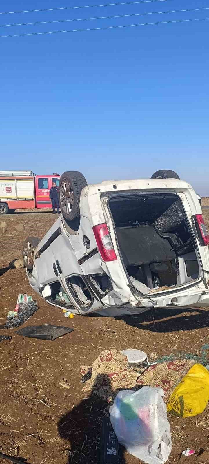 Diyarbakır’da bir araç takla attı: 4 yaralı