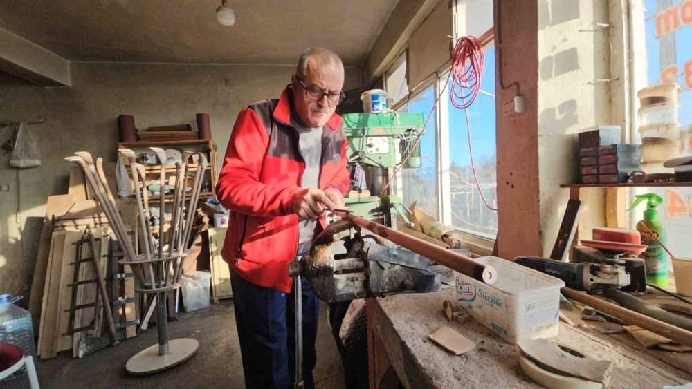 Bitlis’in baston ustası Cumali Birol mesleğini 4. kuşağa taşımayı istiyor