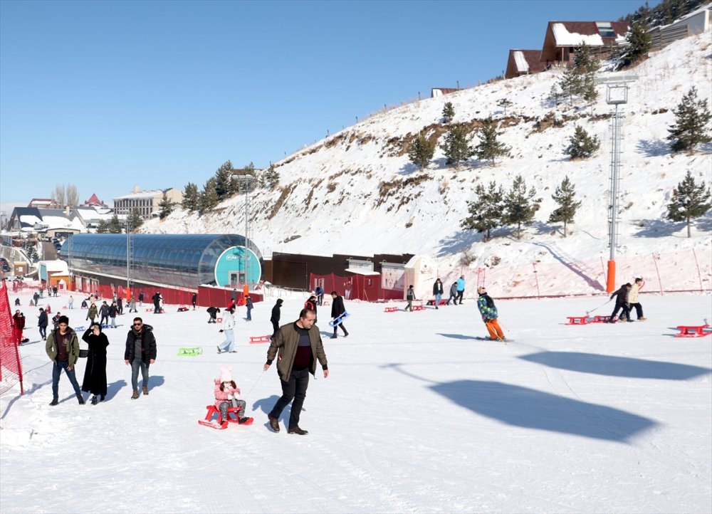 Palandöken'e bu yıl 500 binin üzerinde turist bekleniyor