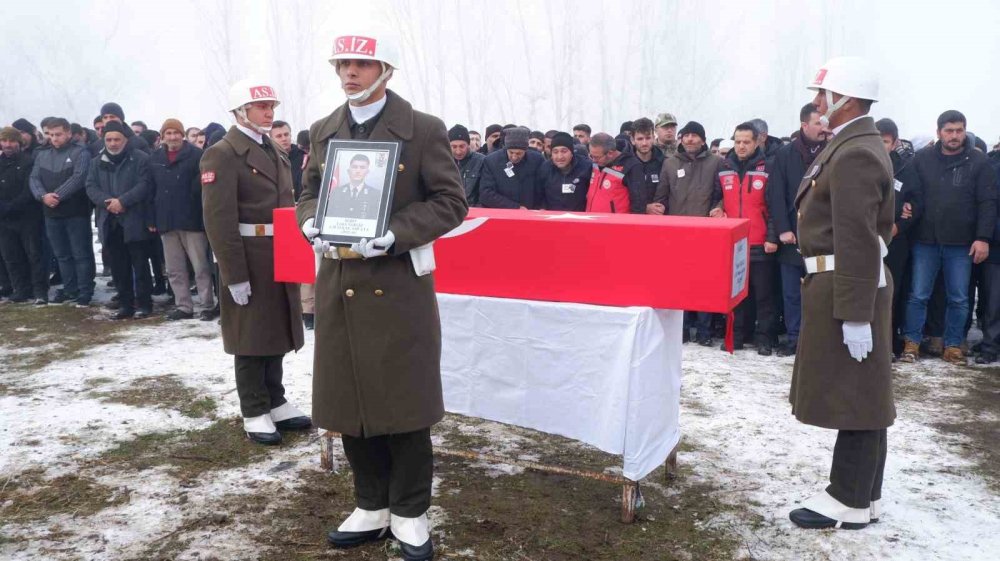 Erzurum şehidini gözyaşı ve dualarla uğurladı