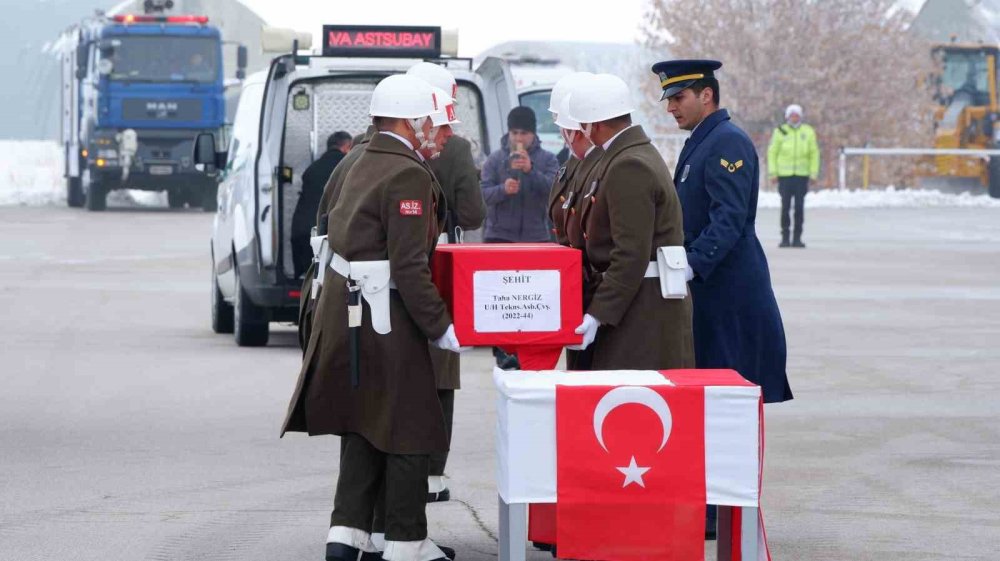 Erzurum şehidini gözyaşlarıyla karşıladı