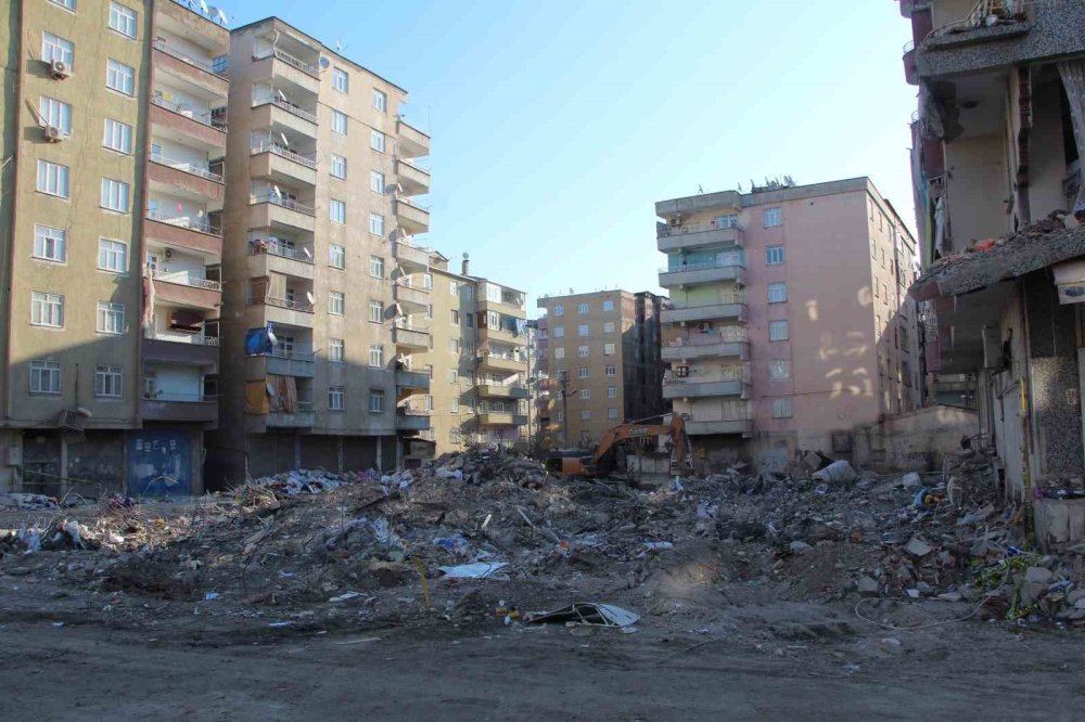 Diyarbakır'da 60 kişinin öldüğü Yoldaş Apartmanı davasında gerekçeli karar açıklandı