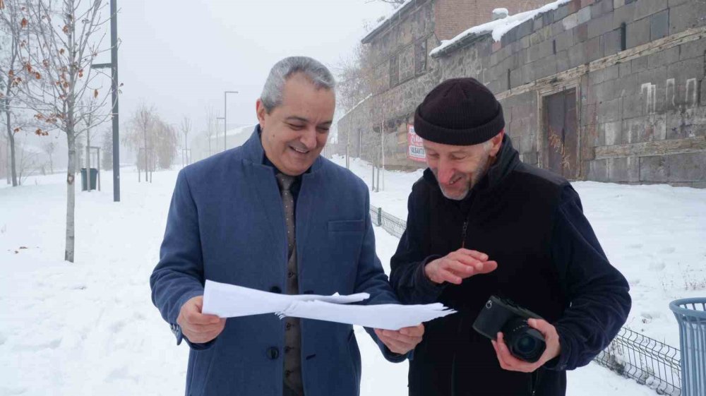 Erzurum’da 44 yıl önce fotoğrafladığı çocuğu buldu