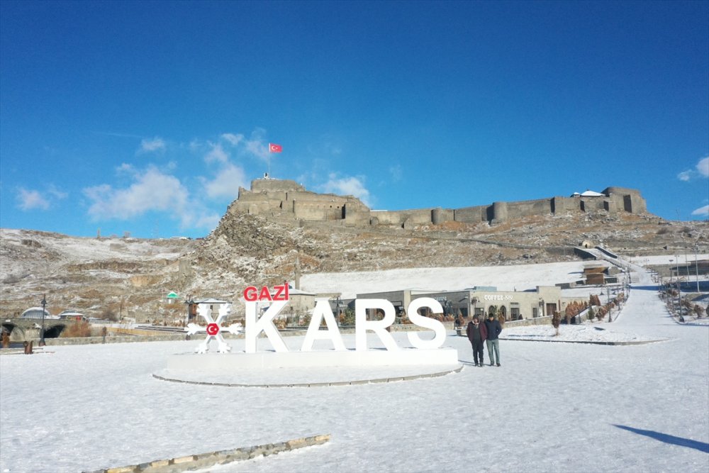 Kars'ta kar yağışı ve soğuk hava etkisini gösteriyor