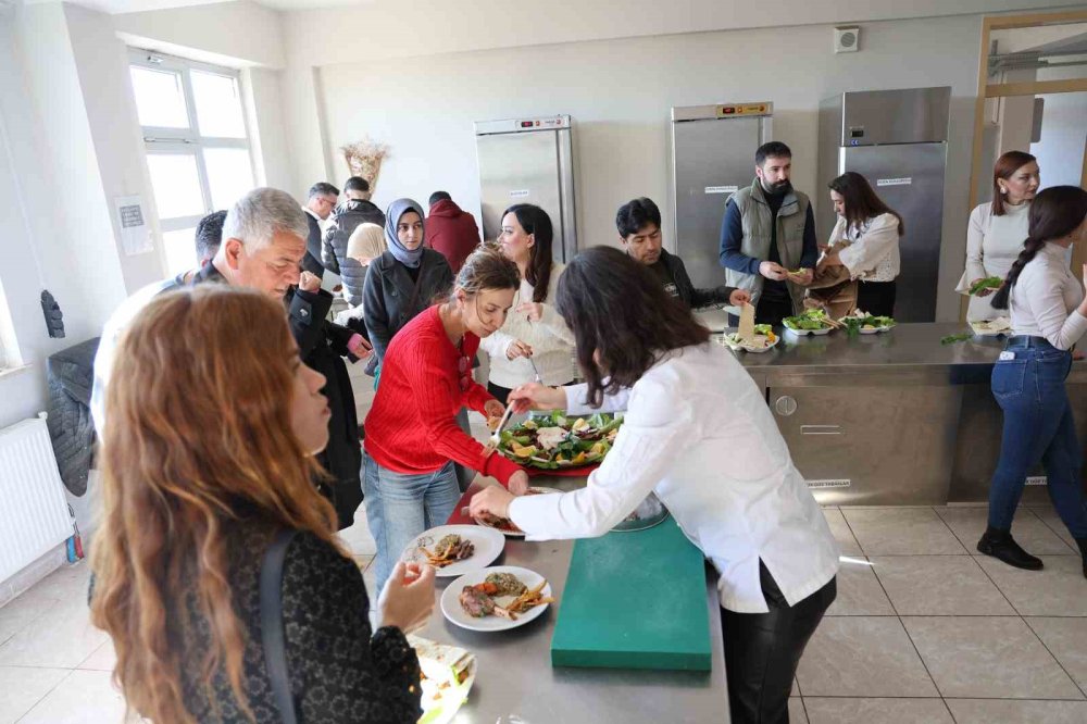 Diyarbakır’da öğretmenler, ’Öğretmen Akademileri’ ile deşarj oluyor