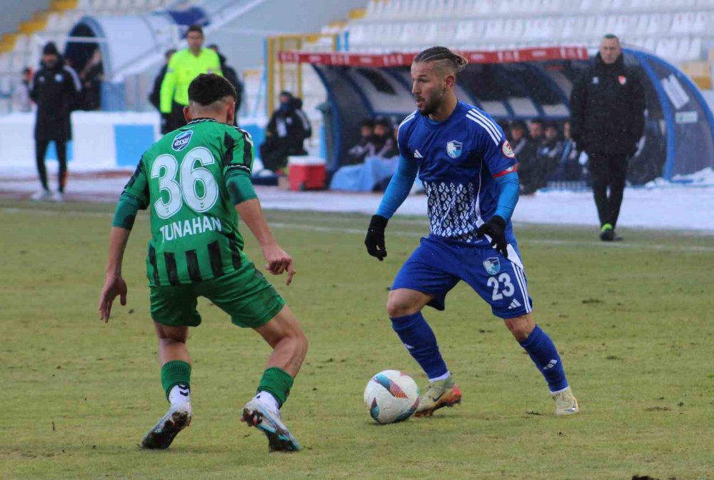 Erzurumspor, Sakaryaspor'u mağlup ederek gruplara adını yazdırdı